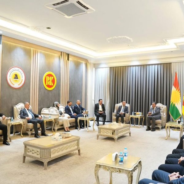 بەرپرسێ مەكتەبا رێكخستنا پارێزگەها دهـۆكێ پێشوازی ل سەرۆك و جڤاتا زانكۆیا زاخۆ كر