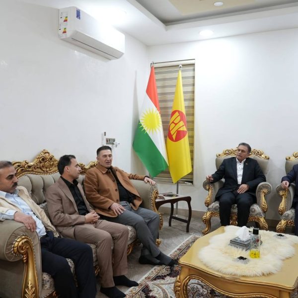 بەرپرسێ مەکتەبا ڕێکخستنێ سەرەدانا تێکۆشەرێ دێرین (سادق گەڵناسکی) دکەت