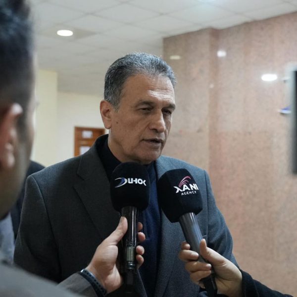 بەرپرسێ مەكتەبا رێكخستنا پارێزگەها دهۆكێ سەرەدانا ناڤەندا خانی یا رەوشەنبیری و ڕاگەهاندنێ كر