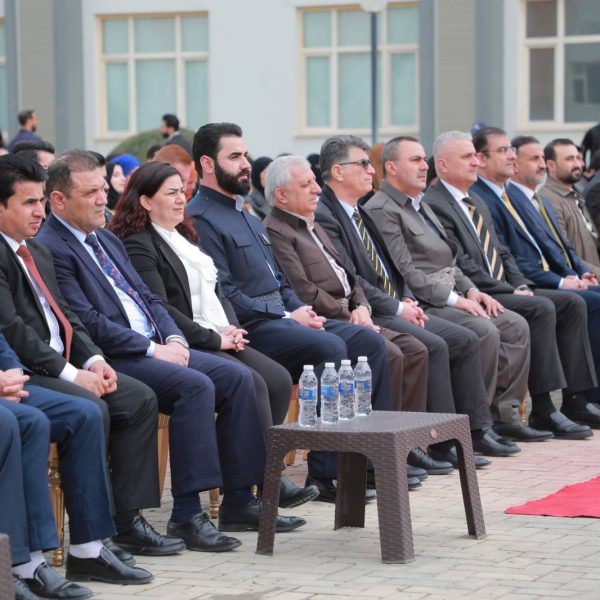 بەڕێزان دکتۆرە ڤیان و ھەڤال سەباح بەیتوللا سەرەدانا بارەگایێ لقێ دھۆک یێ ئێکەتیا قوتابی و لاوێن دیموکراتا کوردستان کر