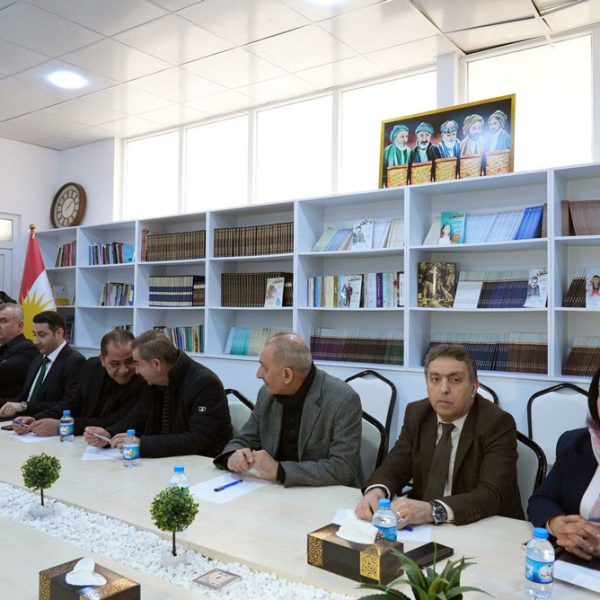 بەرپرسێ مەكتەبا رێكخستنا پارێزگەها دهۆكێ سەرەدانا ناڤەندا خانی یا رەوشەنبیری و ڕاگەهاندنێ كر