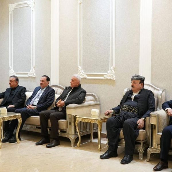 بەڕێز سەربەست لەزگین پێشوازی ل بەزێز نەوزاد هادی و شاندێ دگەلدا دکەت