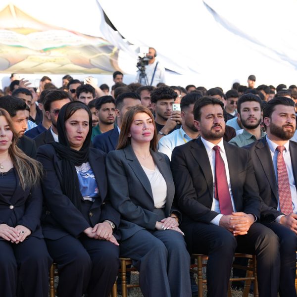 بەڕپرسێ مەکتەبا ڕێکخستنێ پشکدایێ د چالاکیەکا ئێکەتیا قوتابی و لاوان دا دکەت