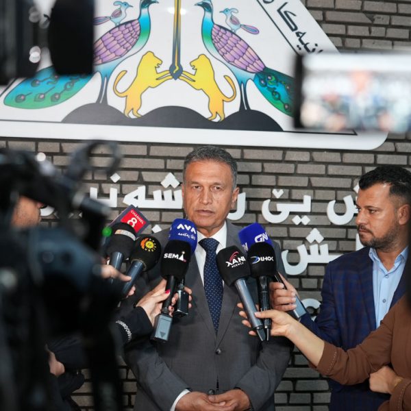 شاندەکێ بلندێ پارتی سەرەدانا بنگەھێ لالش دکەت