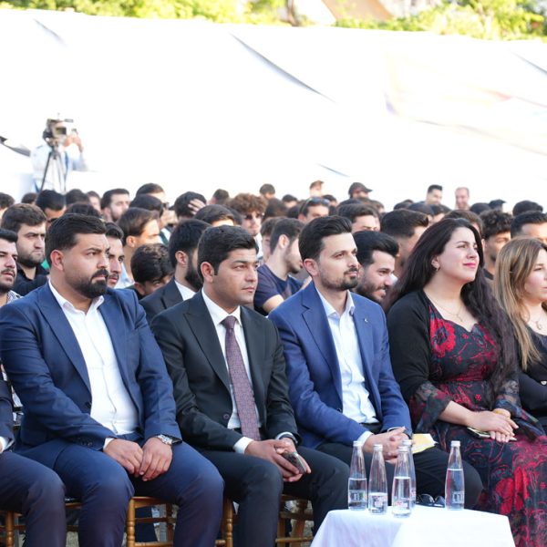 بەڕپرسێ مەکتەبا ڕێکخستنێ پشکدایێ د چالاکیەکا ئێکەتیا قوتابی و لاوان دا دکەت
