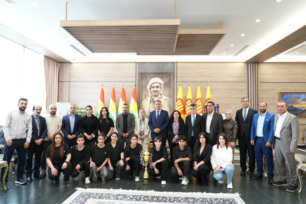 مەکتەبا ڕێکخستنا پارتی ل بەهدینان پیرۆزباهیێ ل کچێن قارەمان یێن یانا دهۆکێ دکەت