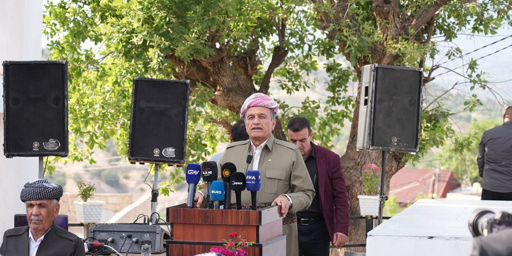 رێورەسمێن هەلاندنا پەردێ ل سەر مونۆمێنتێن 33 شەهیدێن گەڕبەراسکێ و سەرەدانا شکەفتا گوندێ گەڕبەراسکێ، ئەو شکەفتا بارزانیێ نەمر سەرکرداتیا هەردوو داستانێن زاویتە و لۆمانا تێدا کری 