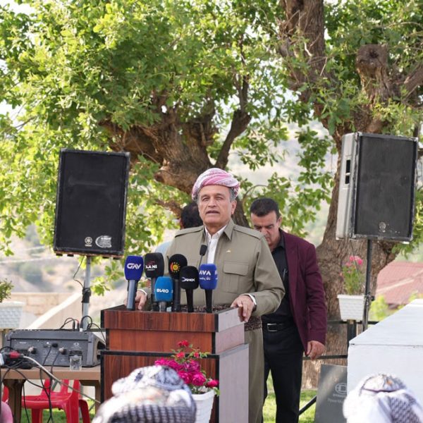 رێورەسمێن هەلاندنا پەردێ ل سەر مونۆمێنتێن 33 شەهیدێن گەڕبەراسکێ و سەرەدانا شکەفتا گوندێ گەڕبەراسکێ، ئەو شکەفتا بارزانیێ نەمر سەرکرداتیا هەردوو داستانێن زاویتە و لۆمانا تێدا کری 
