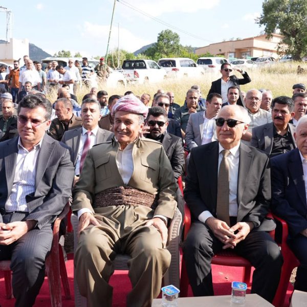 رێورەسمێن هەلاندنا پەردێ ل سەر مونۆمێنتێن 33 شەهیدێن گەڕبەراسکێ و سەرەدانا شکەفتا گوندێ گەڕبەراسکێ، ئەو شکەفتا بارزانیێ نەمر سەرکرداتیا هەردوو داستانێن زاویتە و لۆمانا تێدا کری 