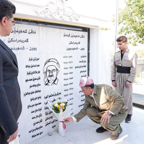 رێورەسمێن هەلاندنا پەردێ ل سەر مونۆمێنتێن 33 شەهیدێن گەڕبەراسکێ و سەرەدانا شکەفتا گوندێ گەڕبەراسکێ، ئەو شکەفتا بارزانیێ نەمر سەرکرداتیا هەردوو داستانێن زاویتە و لۆمانا تێدا کری 