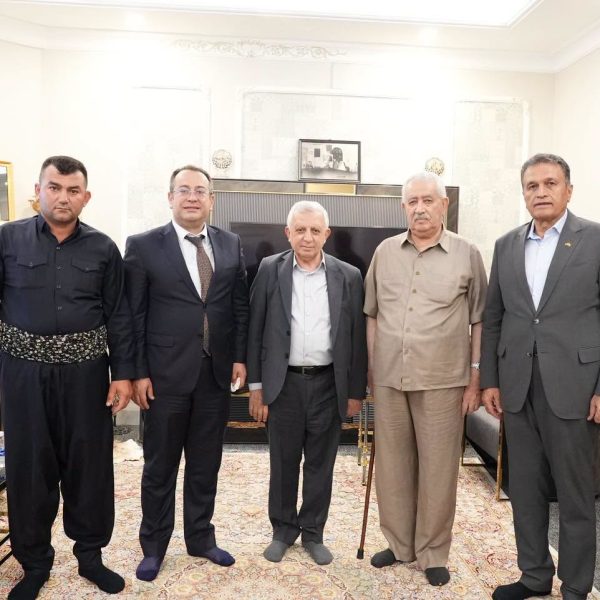 بەرپرسێ مەکتەبا ڕێکخستنێ سەرەدانا کەسایەتیا جڤاکی «دایکا زەریفستانێ» دکەت