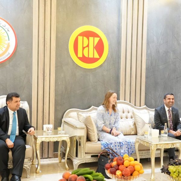 سەربەست لەزگین پێشوازی ل کونسولێ گشتیێ بەریتانیا دکەت